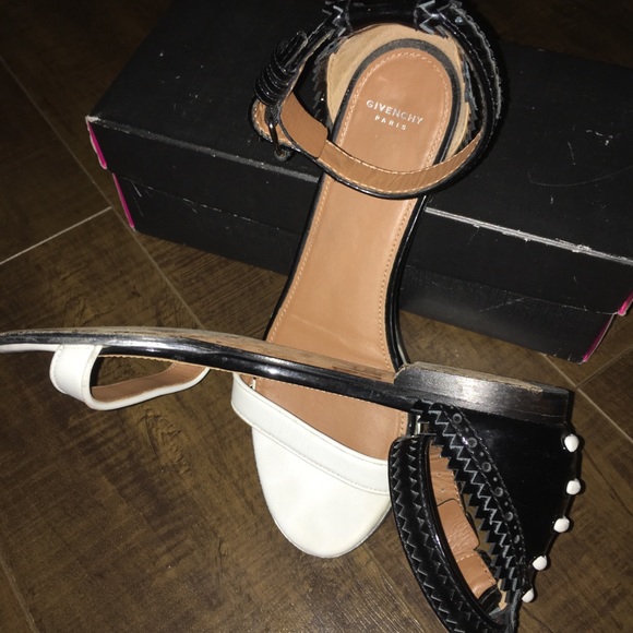 Givenchy flat shoes（Paris made) - Picture 3 of 4